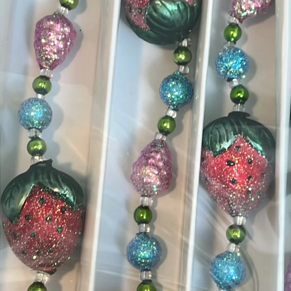 Christopher Radko Frosty Berry Garland 00-397-0
